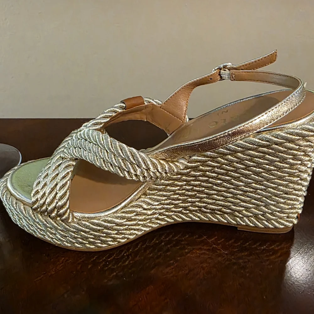 Kate Spade Metallic Gold Braided Sandals New In Box - Picture 3 of 4